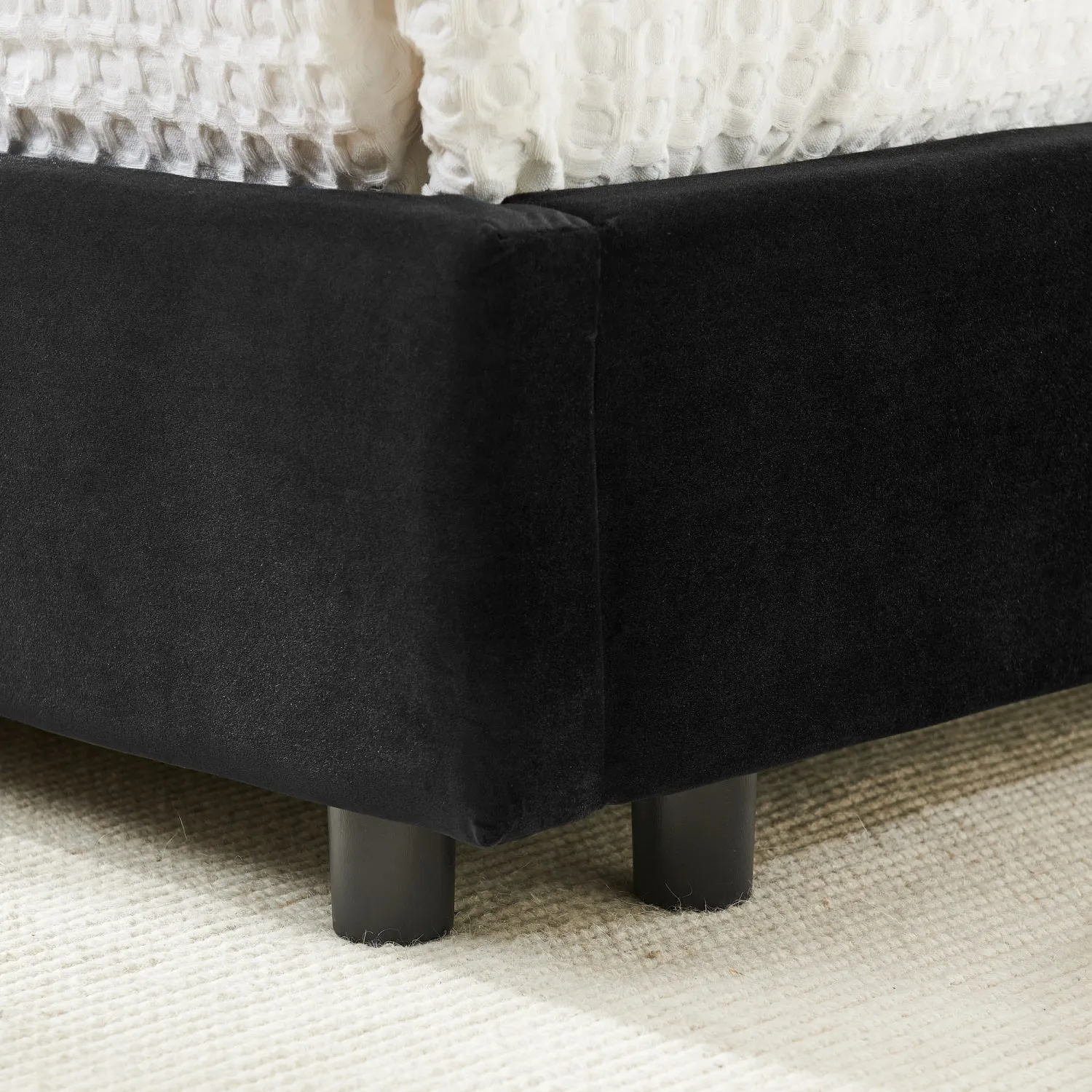 Streamdale Tufted Upholstered Full Bed Frame - Velvet Black